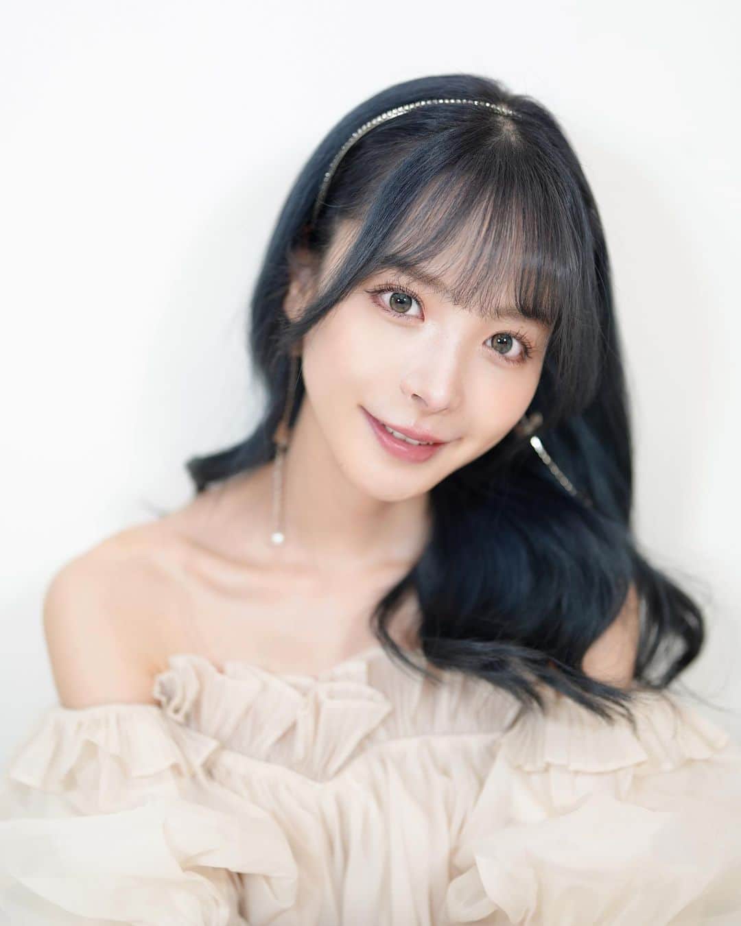 のインスタグラム：「🧞‍♂️🧞‍♂️🧞‍♂️  7月、夏本番も乗り切っていこうね！ 暑いの苦手なのでもうバテがちですが 私もなんとか頑張ります！」