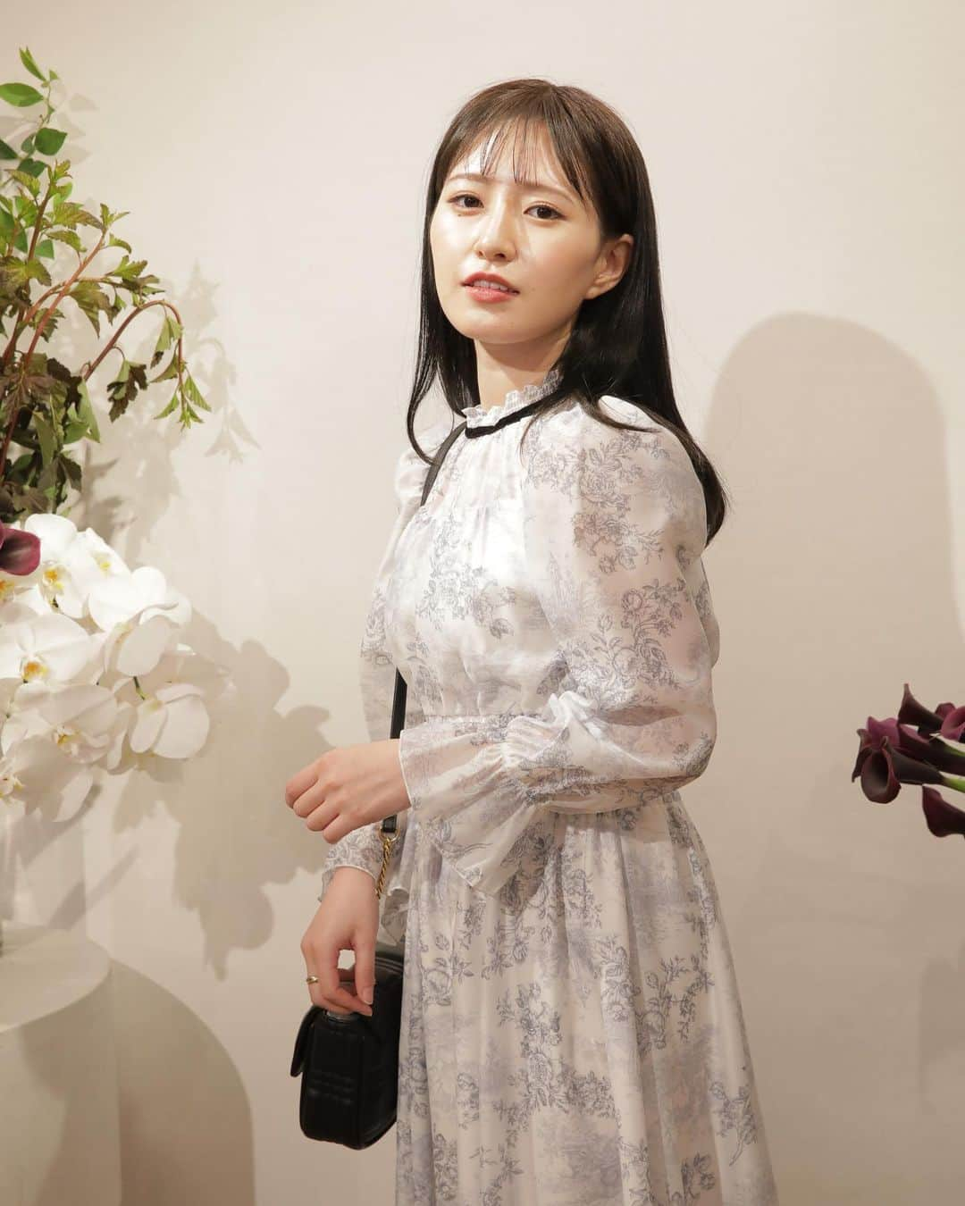 伊藤彩華さんのインスタグラム写真 - (伊藤彩華Instagram)「🕊️🕊️🕊️  お上品で柄が素敵なワンピ🩶  #jill_23aw #jillbyjillstuart #jillby #ジルバイ #柄ワンピ #ワンピース #デートコーデ #上品コーデ」7月1日 19時35分 - ayaka_ito_official