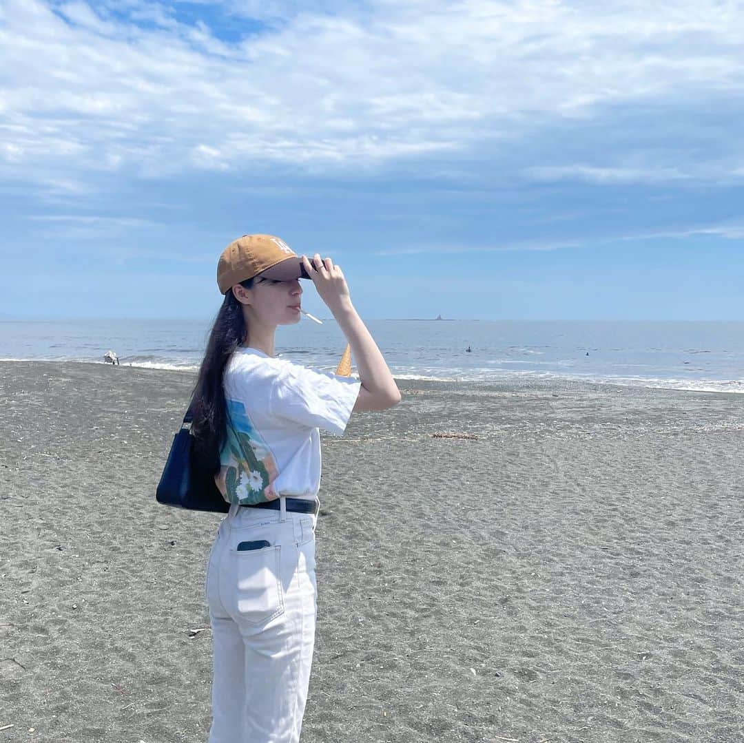 木内舞留さんのインスタグラム写真 - (木内舞留Instagram)「今年は海の家行きたいなぁサーフィンとかしてみたいな🏄🏻‍♀️」7月1日 19時58分 - maru_kiuchi_official
