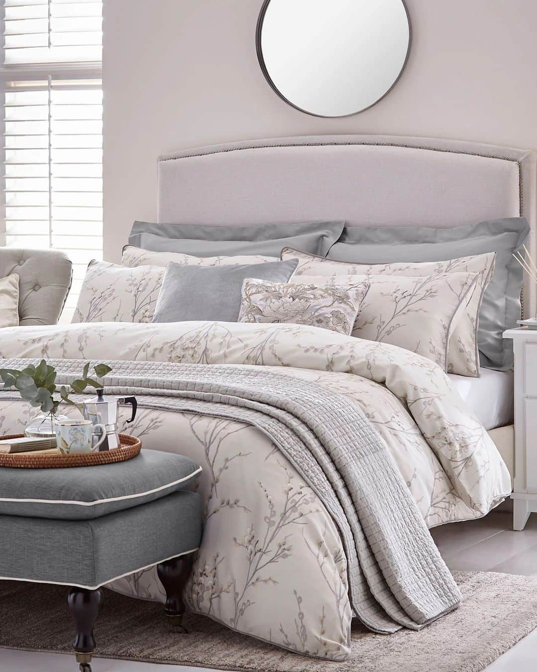 のインスタグラム：「Discover some of the most signature Laura Ashley prints from the past decade.⁣ ⁣ 🔎 Pussy Willow Dove Grey Duvet Cover and Pillowcase Set⁣ 🔎 Midnight Belvedere Duvet Cover and Pillowcase Set⁣ 🔎 Parterre Seaspray Duvet Cover and Pillowcase Set⁣ 🔎 Josette Dove Grey Duvet Cover and Pillowcase Set⁣ 🔎 Aria Blush Duvet Cover and Pillowcase Set ⁣ ⁣ Which one is your favourite? Vote in the comment section.」