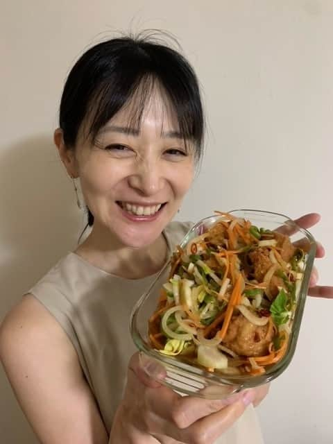 テレビ朝日アナウンサー公式さんのインスタグラム写真 - (テレビ朝日アナウンサー公式Instagram)「【森葉子アナの #おうちごはん 】 暑くなってくると体が酸味を欲し料理にお酢を使う事が増えます！ 最近よく作るのは「鶏むね唐揚げの南蛮漬け」 鷹の爪を少し多めに入れるのがお気に入り！ 酸味に加えピリ辛感が夏にピッタリですよ♪ #森葉子」7月1日 20時00分 - tvasahi_announcers