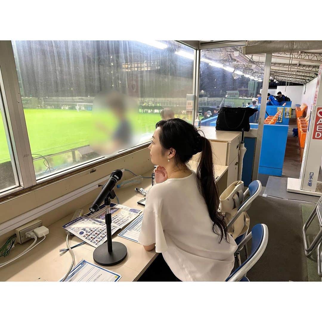 のインスタグラム：「第57回関東サッカーリーグ⚽️ 東京ユナイテッドFC vs VONDS市原FC  スタジアムDJでした🎤 静岡出身の選手がいたり、アスルにいた選手がいたり、 初めて見る関東サッカーリーグとっても楽しかったです☺️✨ 試合は残念ながら負けてしまい、ヒーローインタビューで選手の言葉をお伝えできなくて残念🥲  次節も熱い応援をよろしくお願いします✊🔥  #司会 #mc #モデル #model #リポーター #ナレーター #reporter #ナレーション #スポーツmc  #イベント #イベントmc #神戸麻衣 #スタジアムdj #サッカー #関東サッカーリーグ #東京ユナイテッドfc」