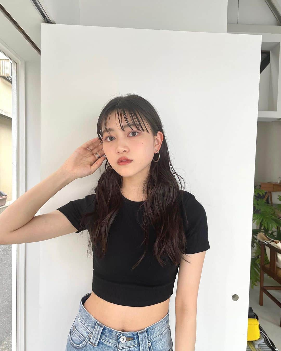 広瀬まのか︎さんのインスタグラム写真 - (広瀬まのか︎Instagram)「Seventeen Summer オフショット.  夏私服5コーデあります是非🪽🪽  お久しぶりの投稿でごめんねということで 何枚も載せちゃう🪽🪽  この時はじめて前髪を伸ばしてたの、今はうざくて切っちゃったけどいつかは伸ばしたいな(いつになるやら)」7月1日 20時22分 - manoka_hirose