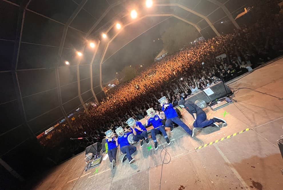 Man With A Missionさんのインスタグラム写真 - (Man With A MissionInstagram)「Resurrection Fest in Vilveiro Spain  Our very first audience who watched us in this beautiful country. You guys were blasting!!!  #manwithamission  #resurrectionfest  #resurrection  #spain #viveiro #firstaudience #inspain #youareallamazing  #🇪🇸」7月1日 20時26分 - mwamofficial