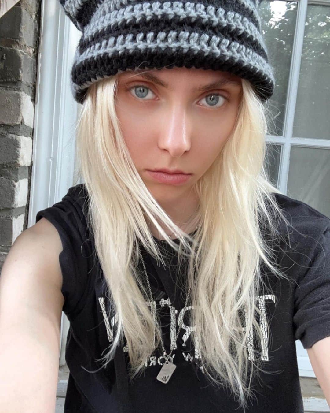 テイラー・モンセンのインスタグラム：「Happy #Saturday」