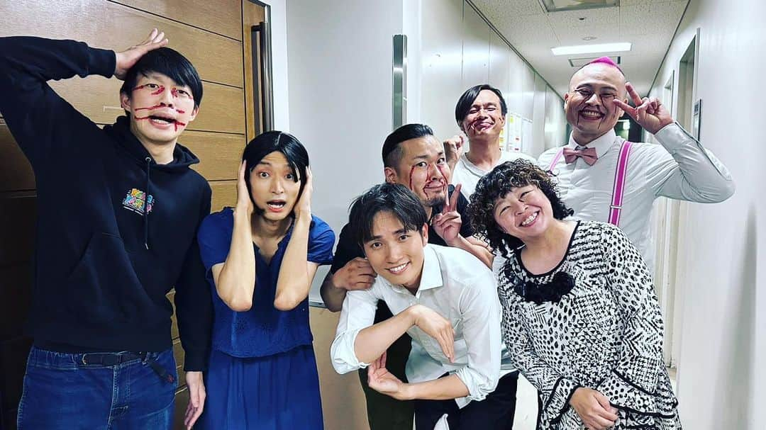 山田健人のインスタグラム：「単独ライブ “Don’t be quiet!” ありがとうございました！！  今月もコント単独ライブあります。 夏のホラー特別編 ホラニー劇場『百物語』 7/23（日）21時開演 よしもと漫才劇場 是非とも。。。」