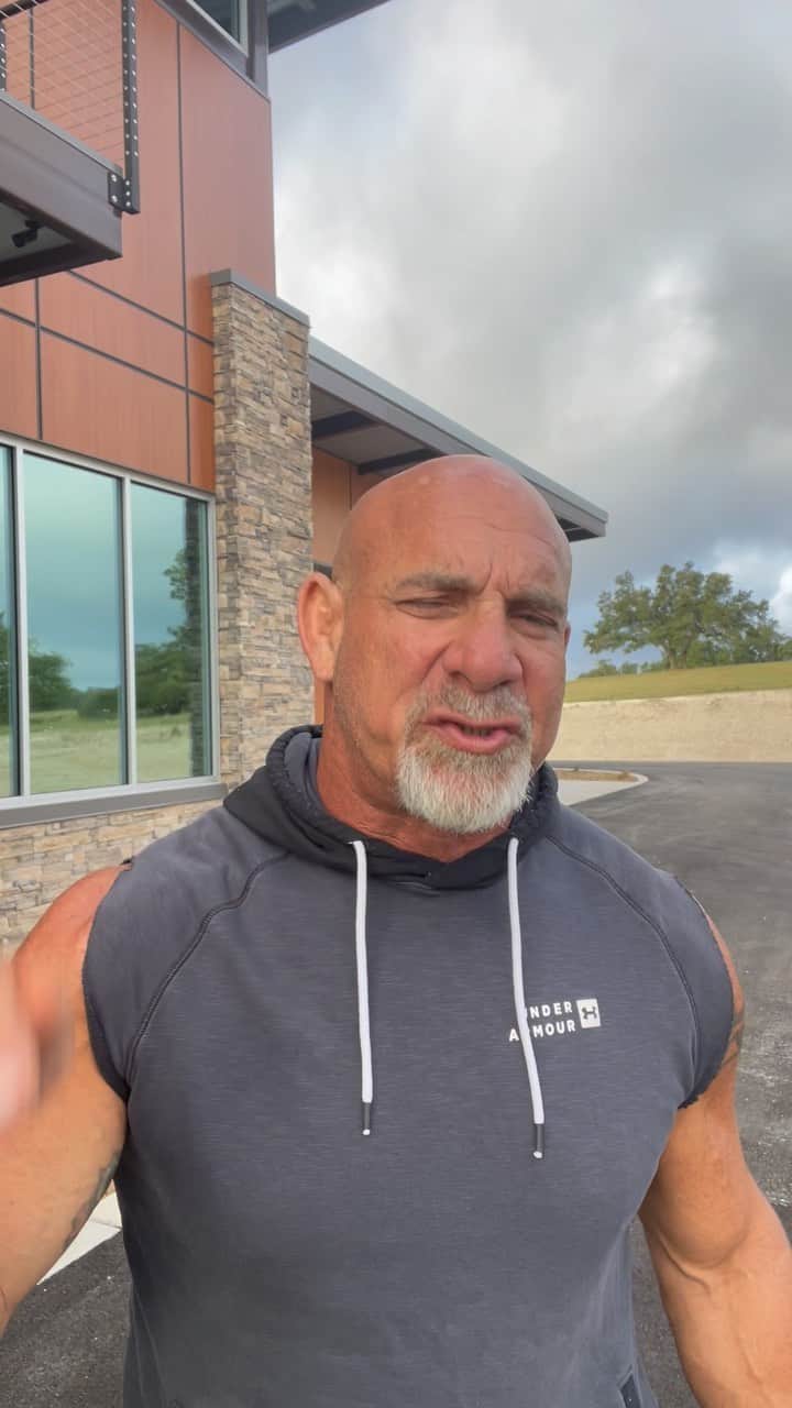 ビル・ゴールドバーグのインスタグラム：「#letsgo #spear #jackhammer #whosnext」