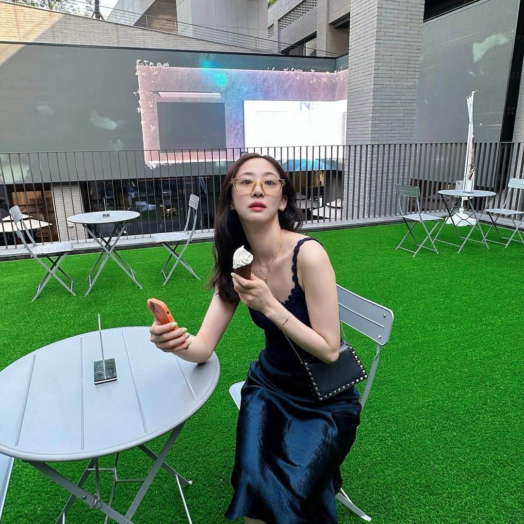ダソム のインスタグラム：「여름하면모다?」