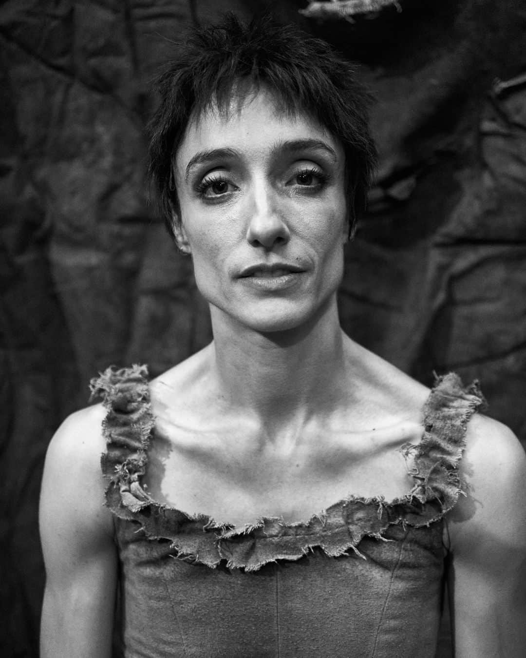 ドロテ・ジルベールのインスタグラム：「@dorotheegilbert & @humarchand à la sortie du ballet L’histoire de Manon. . #dorotheegilbert #hugomarchand #balletoperadeparis #kennethmacmillan #afterstage」