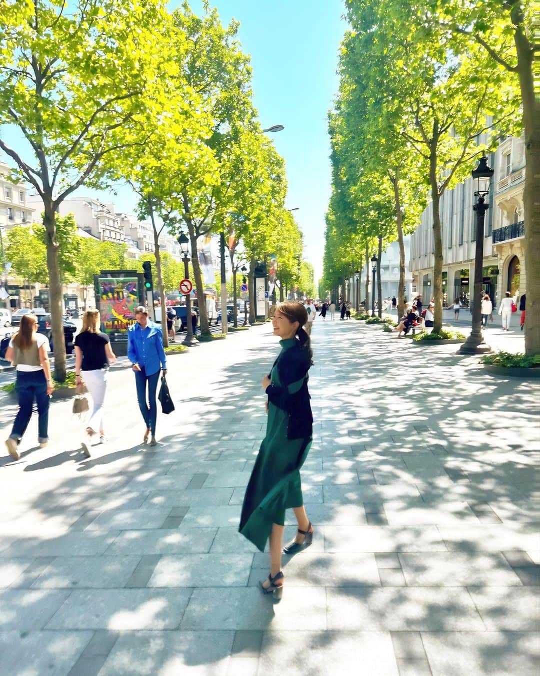 内山絵里加のインスタグラム：「・ ・ こんにちは！7月 またね、6月。 ・ 梅雨時だというのに どきどきとわくわくがつまった ひと月でした。 改めて、周りの方々に感謝です。 ７月も素敵なひと月になりますように🫶 ・ だんだんと蒸し暑くなってきました🧖 どうかみなさん健やかにお過ごしくださいね🌿 ・ #７月 #思い出」