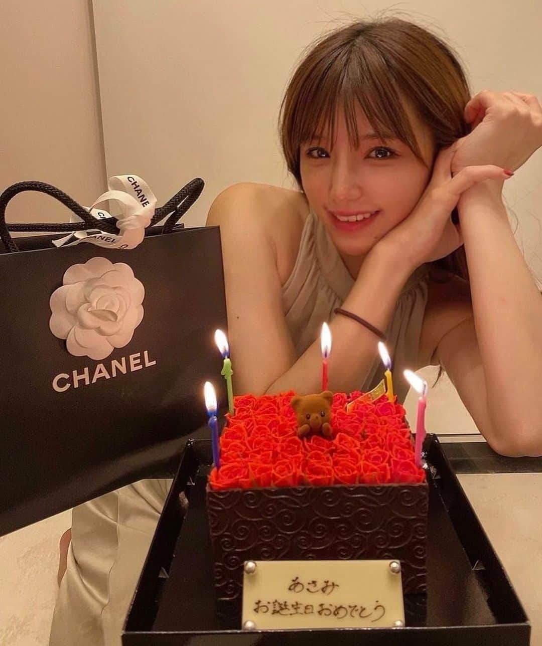 夏本あさみのインスタグラム：「7月1日。お誕生日でした🎂💖」