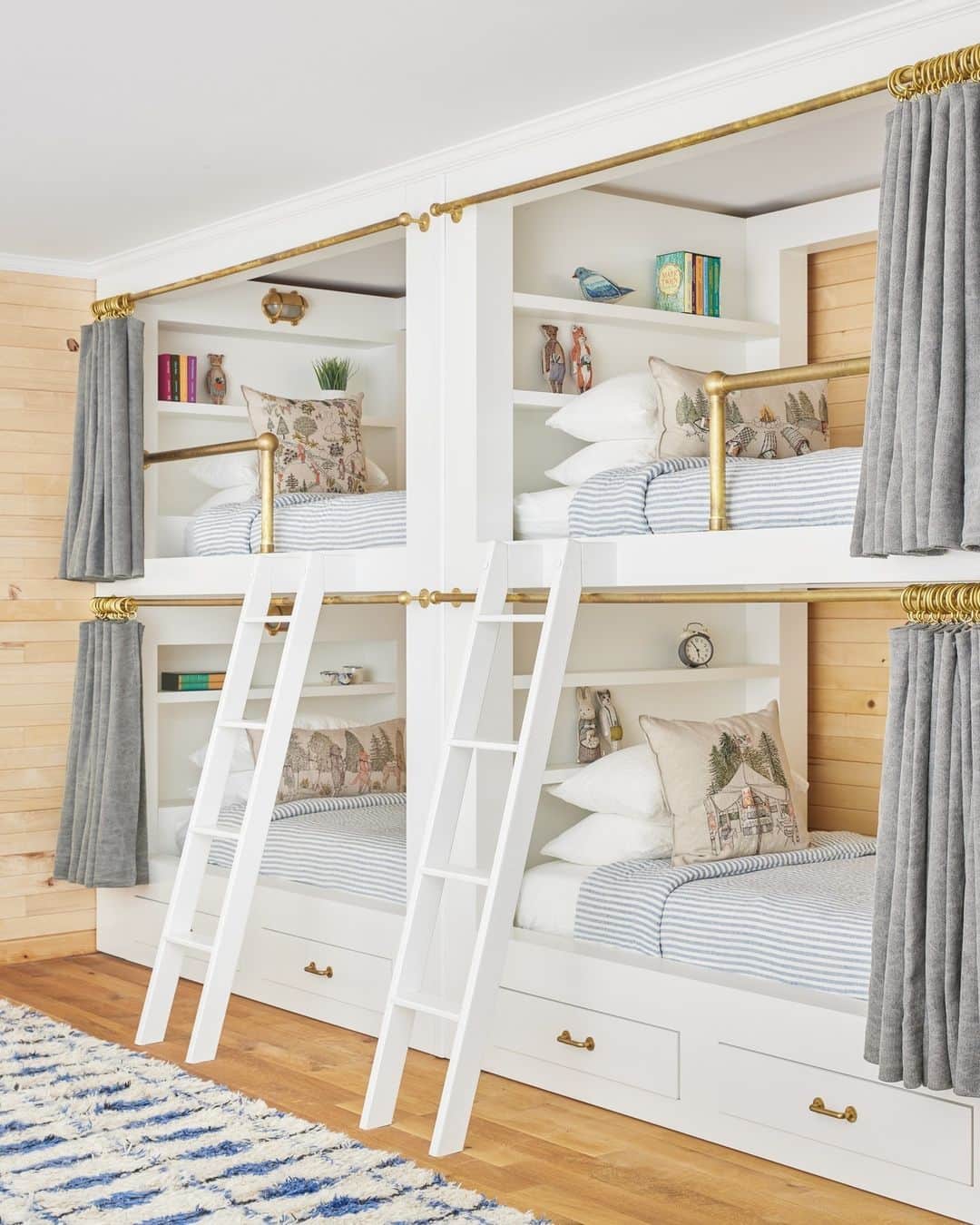 コーラル アンド タスクのインスタグラム：「Bring the adventure home with our camping-inspired pillows! Pictured in these adorable bunks find hiking animals, a camping fox, and stargazing friends. #campingdecor #bunkbeds #designforkids #kidsroom」