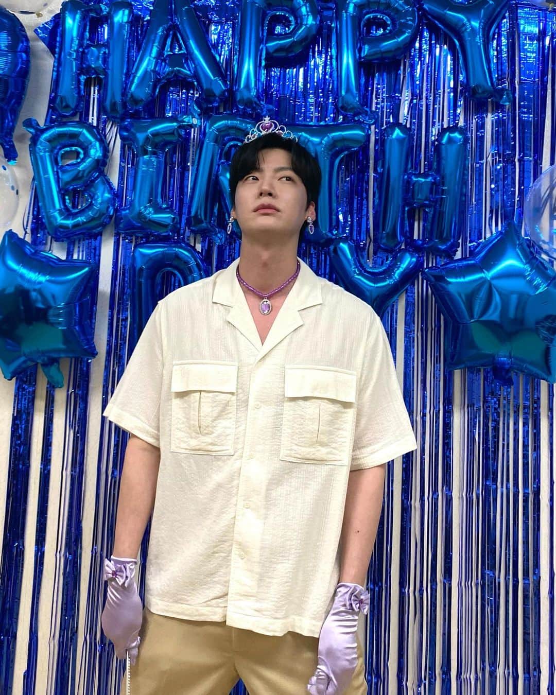 アン・ジェヒョンのインスタグラム：「💙🎂💙」