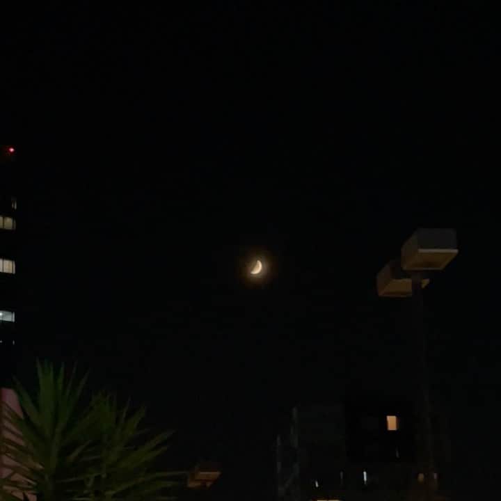 涼掛凛のインスタグラム：「上手く撮れない…🌛」