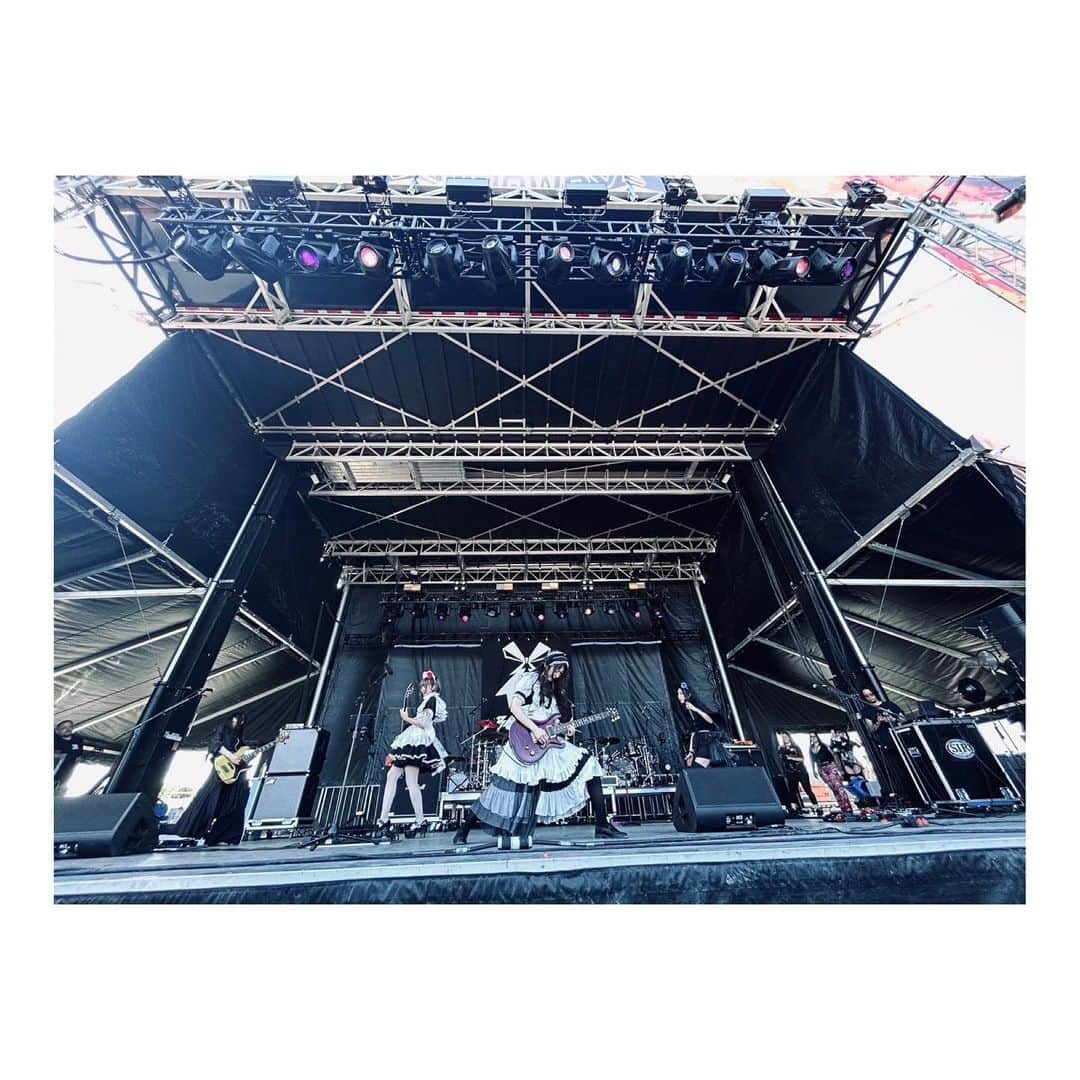 廣瀬茜さんのインスタグラム写真 - (廣瀬茜Instagram)「2023.5.26 "Sonic Temple Fes"   I was so happy that everyone came for us when we started the live! so I could see everyone smiling :) Thank you so much!!!!!❣️  #bandmaid #sonictemple #columbus」7月1日 23時12分 - akane_bandmaid