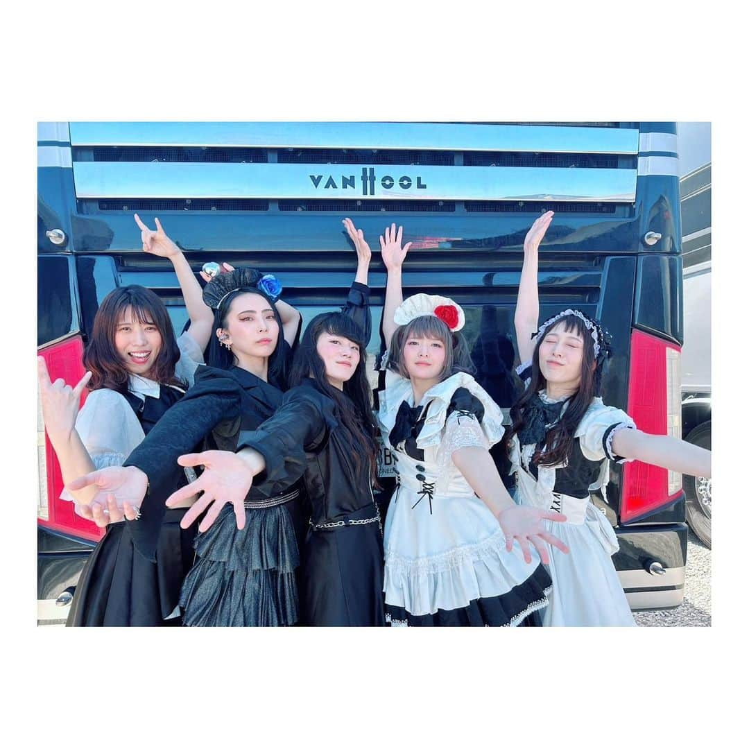 廣瀬茜のインスタグラム：「2023.5.26 "Sonic Temple Fes"   I was so happy that everyone came for us when we started the live! so I could see everyone smiling :) Thank you so much!!!!!❣️  #bandmaid #sonictemple #columbus」