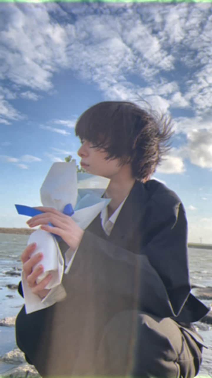 MiKiNA EMPiREのインスタグラム：「. 海を見にいった時」