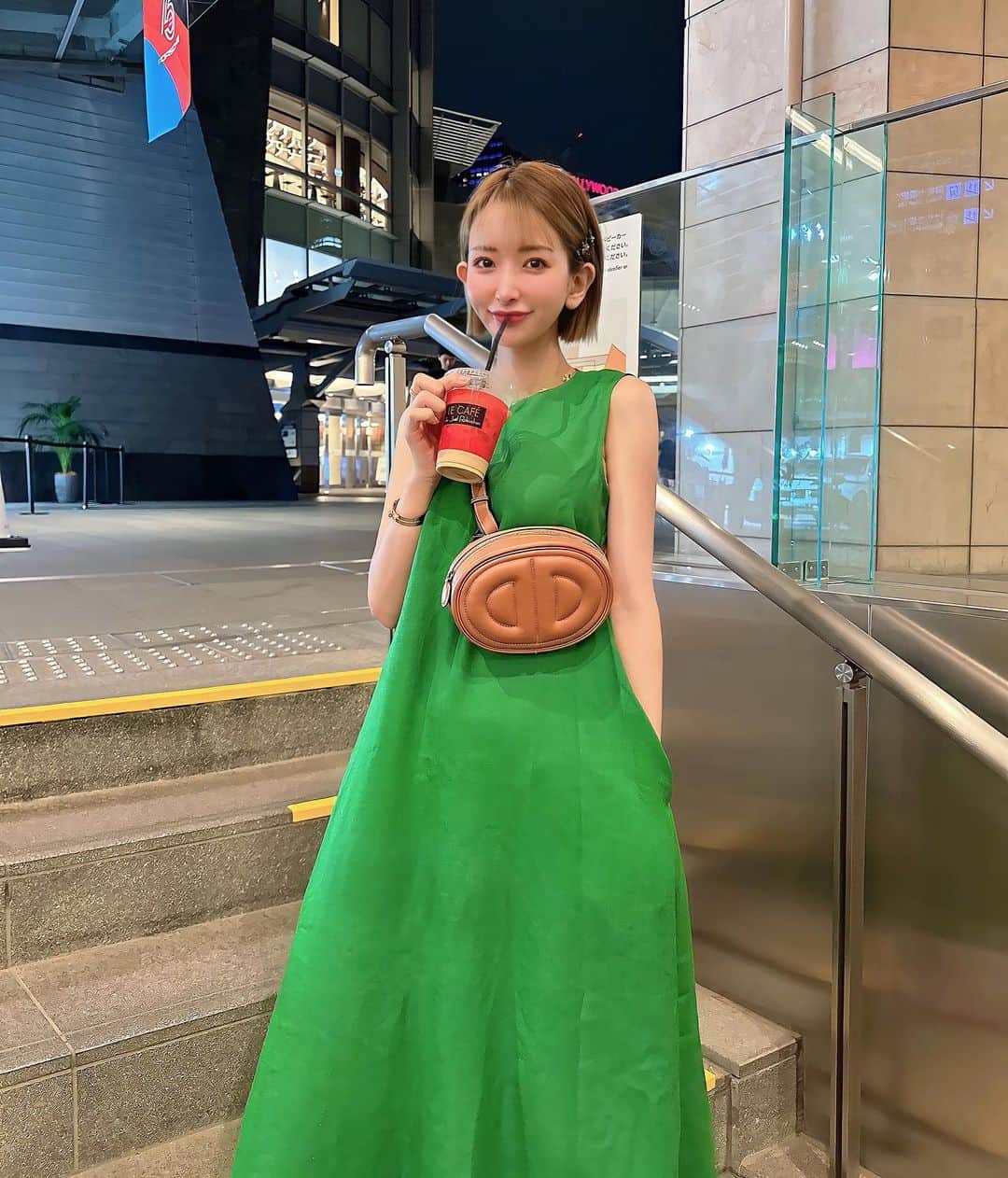SHIORIのインスタグラム：「💚💚💚 グリーンな日🐹  #💚」