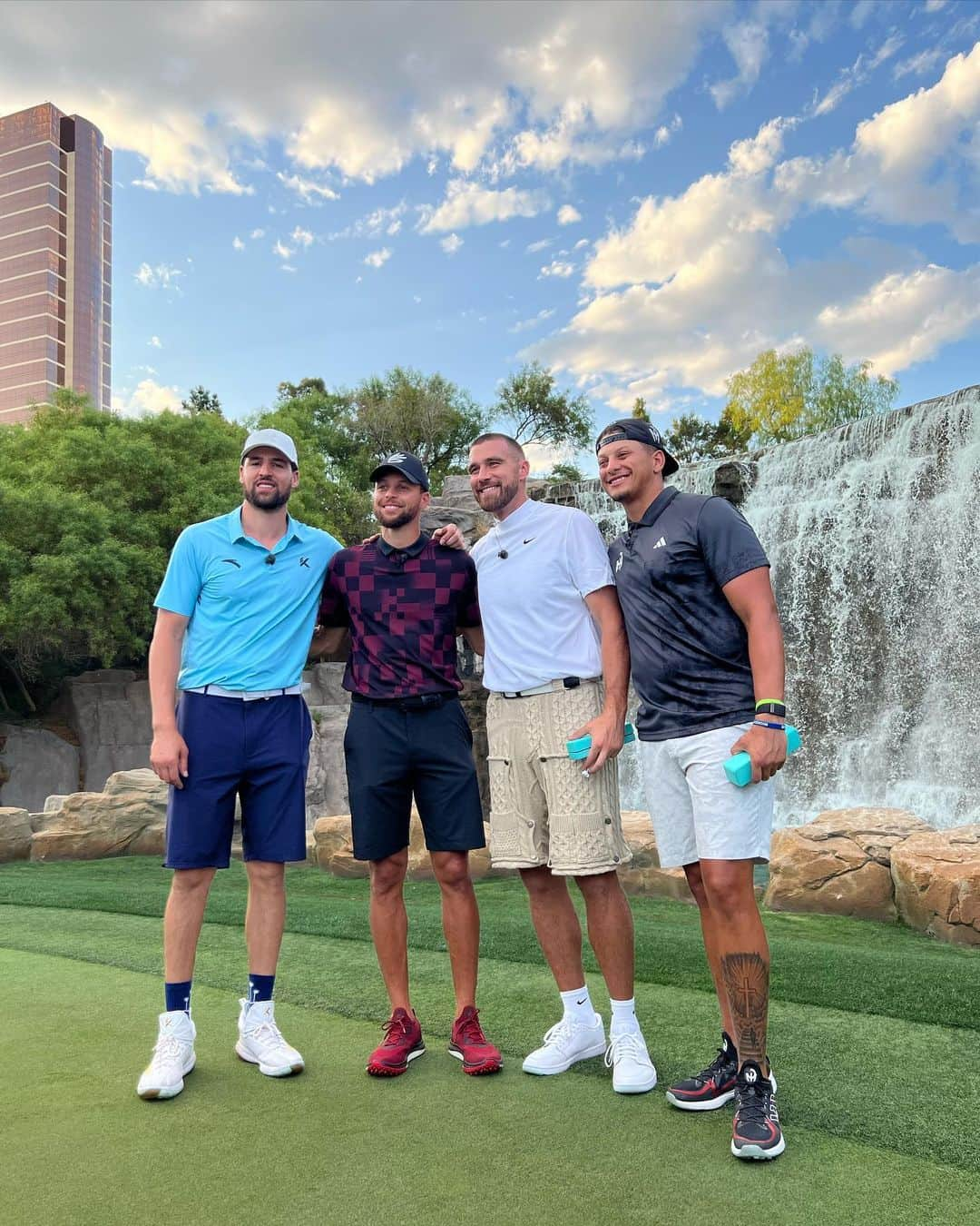 ステフィン・カリーさんのインスタグラム写真 - (ステフィン・カリーInstagram)「Let’s go golfing @djkhaled ⛳️」7月1日 23時38分 - stephencurry30