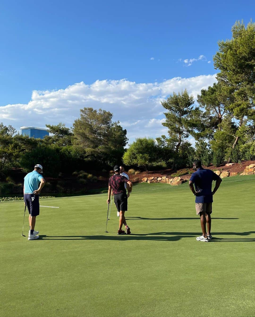 ステフィン・カリーさんのインスタグラム写真 - (ステフィン・カリーInstagram)「Let’s go golfing @djkhaled ⛳️」7月1日 23時38分 - stephencurry30