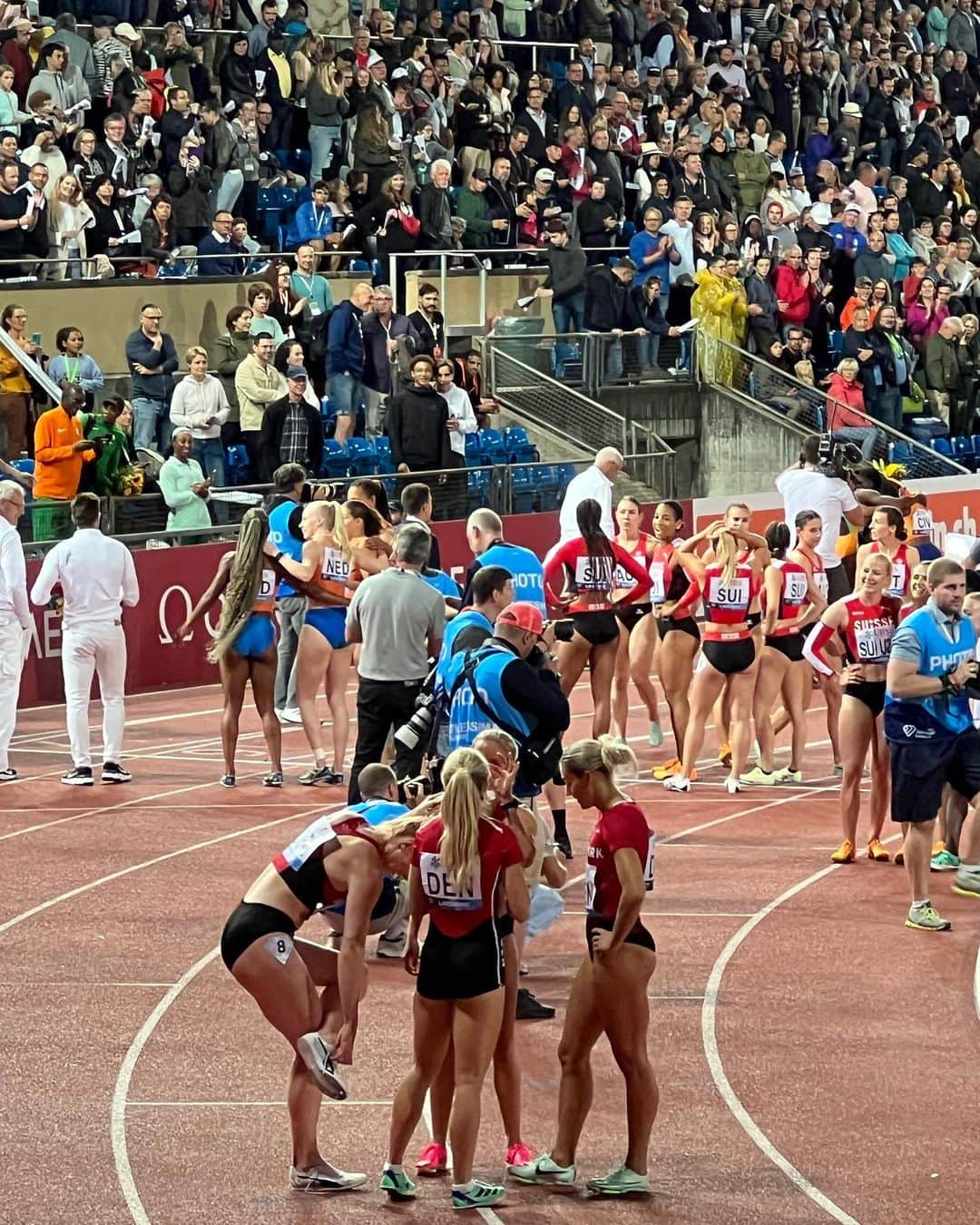 マチルドU・クラマーさんのインスタグラム写真 - (マチルドU・クラマーInstagram)「@athletissima 💎💫  4th with the relay team and some good take aways on the 100. Now back to work before we go again next weekend🔥 #StepByStep   📸 @joergoegerli and @mia.gross」7月1日 23時49分 - mathildeukramer