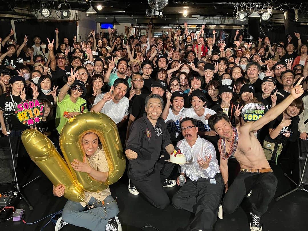 浅野忠信のインスタグラム：「最高のSODA! 10周年! みんな本当にありがとう😍❣️GETPOWER!⚡️⚡️⚡️🕺✨💖」