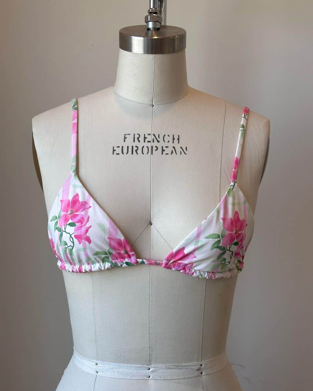 FRANKIES BIKINISのインスタグラム：「take your pick 🐚」