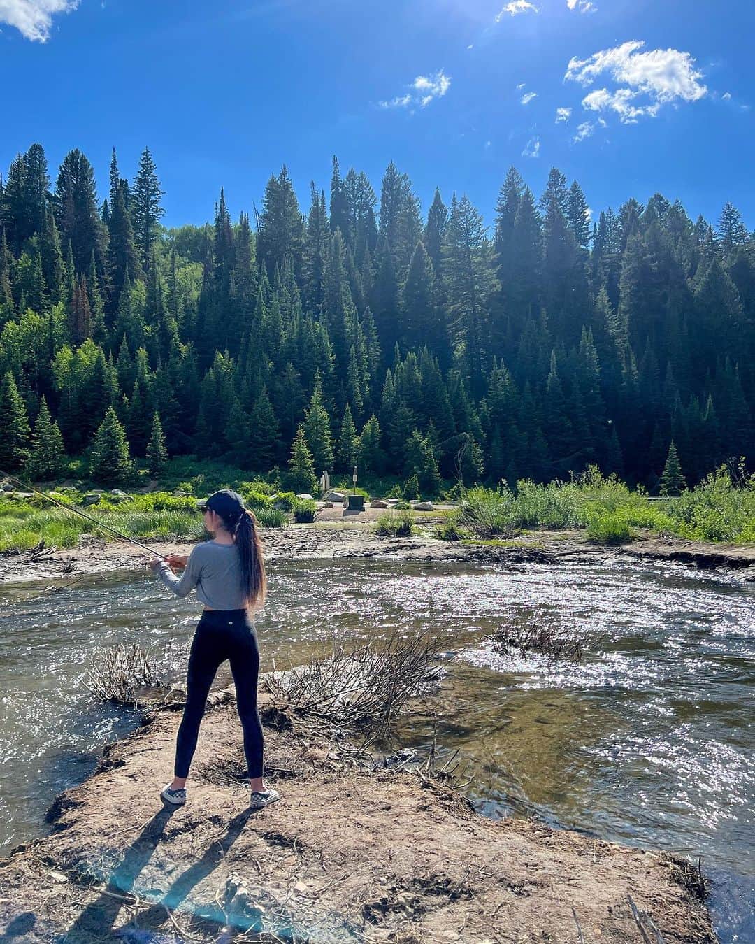 Kristina Bashamのインスタグラム：「#flyfishing in Utah」