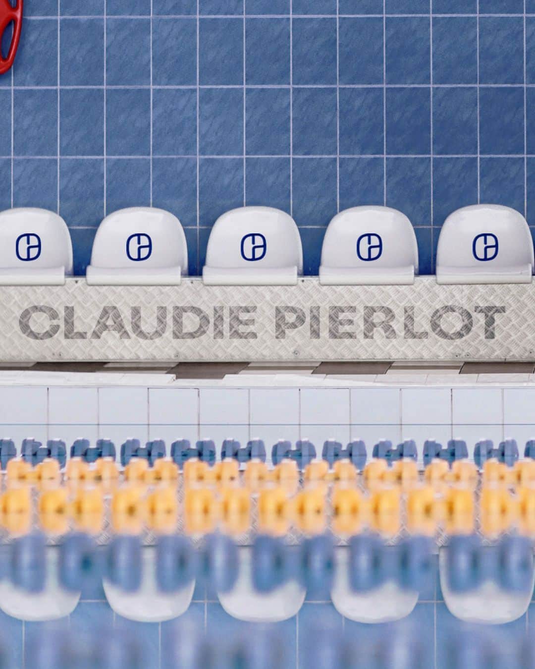 クローディピエルロさんのインスタグラム写真 - (クローディピエルロInstagram)「The only pool where you’d rather sit on the bleachers than go swimming. ⁣ ⁣ #ClaudiePierlot #Claudies #ClaudiesPool」7月2日 1時00分 - claudiepierlot