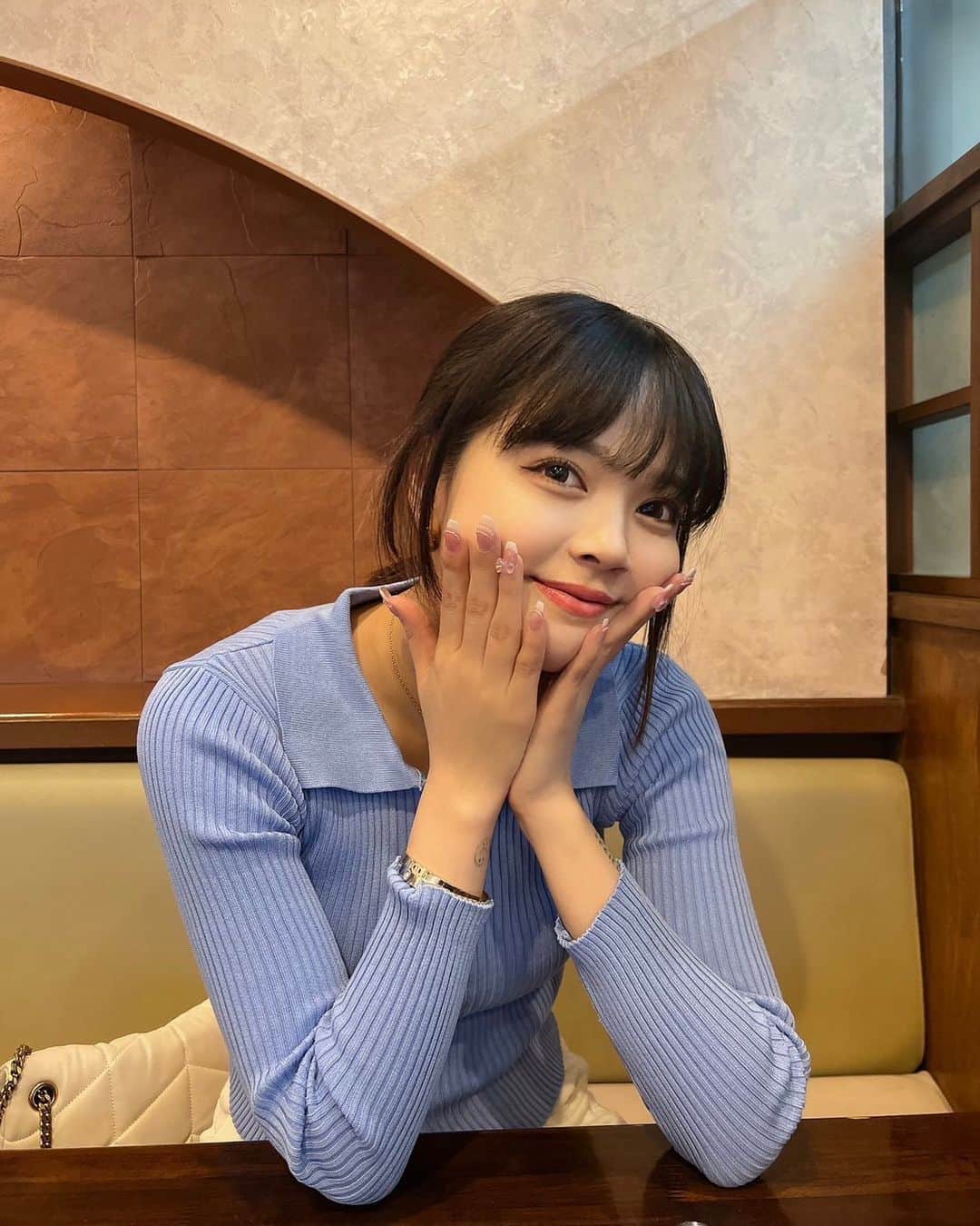 仲本莉絵瑠のインスタグラム：「昔の写真見て 落ち込む前にやる事やらないと😺 . 今頑張らないと一生🐖」