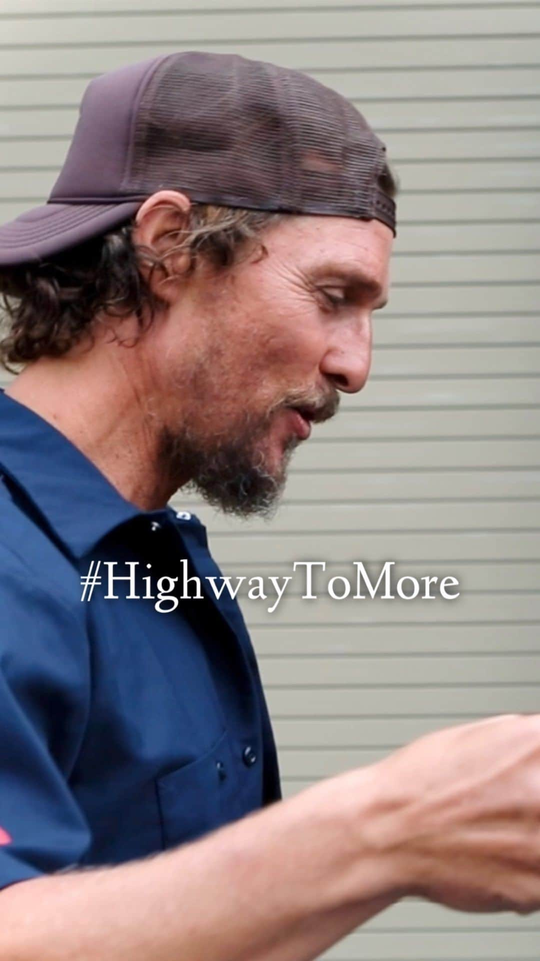 マシュー・マコノヒーのインスタグラム：「#HighwayToMore」