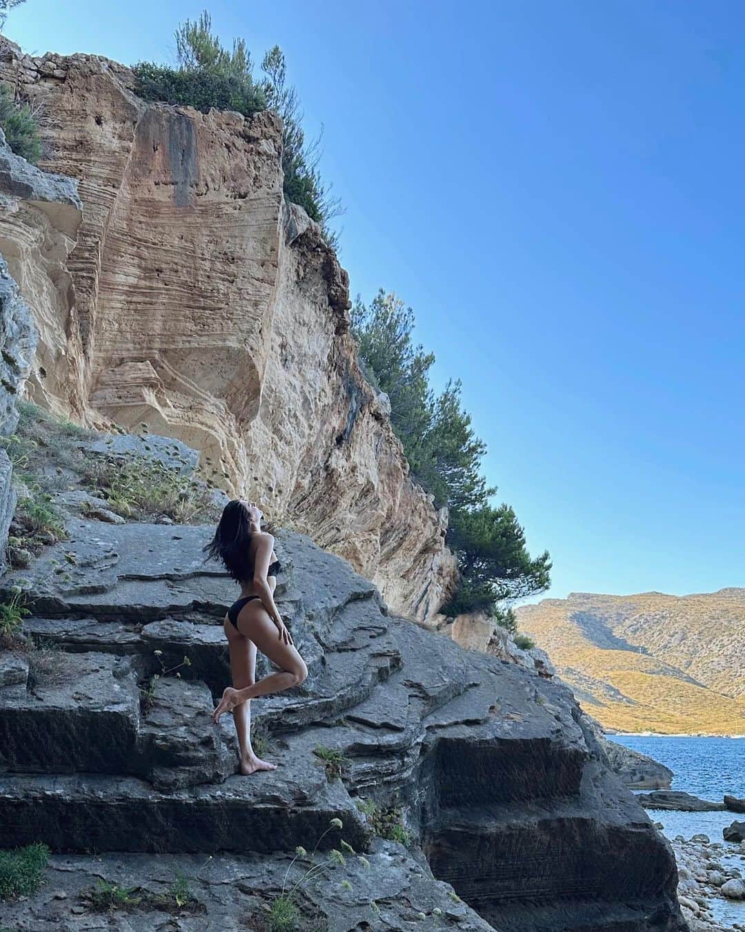 ジェシカ・ジェーン・クレメントのインスタグラム：「Check out these rocks 🪨」