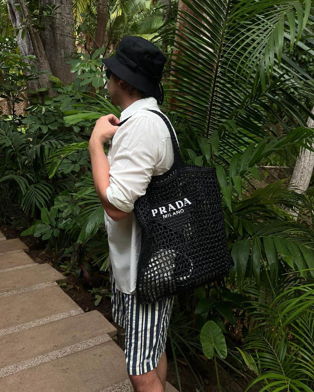 タイラー・ブラックバーンのインスタグラム：「@mytheresa.men」