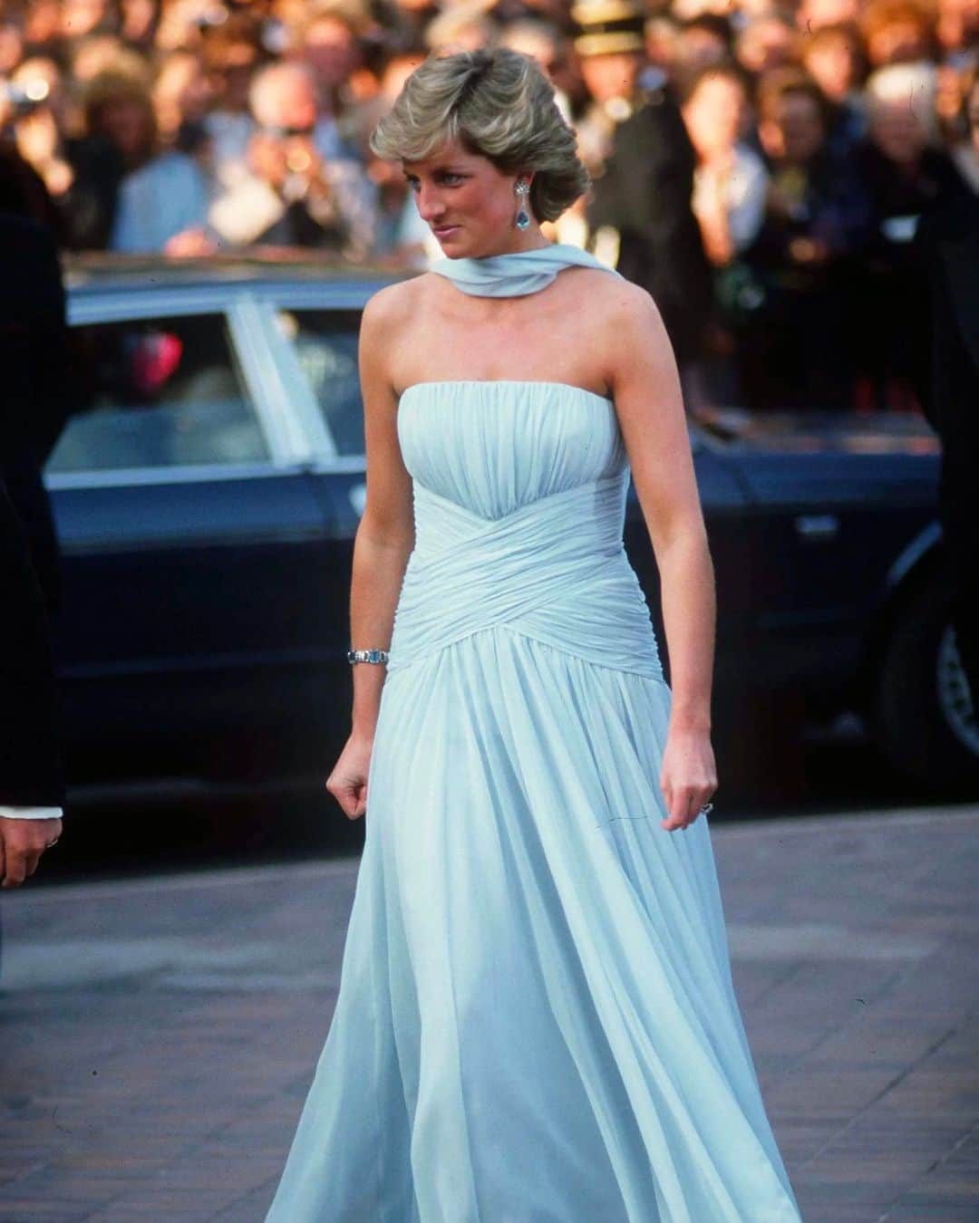 Vogueさんのインスタグラム写真 - (VogueInstagram)「It’s impossible to ignore Diana, Princess of Wales’s ongoing impact on the world of fashion. The royal, who would have turned 62 today, remains an inspiration to millions for her philanthropic work and distinctive personal style. In honor of her birthday, we’re looking back at Diana’s most famous looks—some so famous they come with special names and stories of their own.  Tap the link in our bio to celebrate Princess Diana’s birthday with a look at all her best fashion moments.」7月2日 4時16分 - voguemagazine