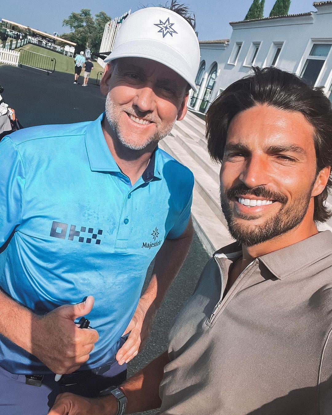 Mariano Di Vaioさんのインスタグラム写真 - (Mariano Di VaioInstagram)「What a fun experience at @livgolf_league 🙌🏽  First goal was to make Lion happy and have his favorite Cap signed by his Golf idols and they’ve all been EXTREMELY nice !  @nathanleonedivaio reaction to his hat signatures was heartwarming !  Secondly Playing 18 goles of Good Golf at @realclubvalderrama was just something special !」7月2日 4時41分 - marianodivaio