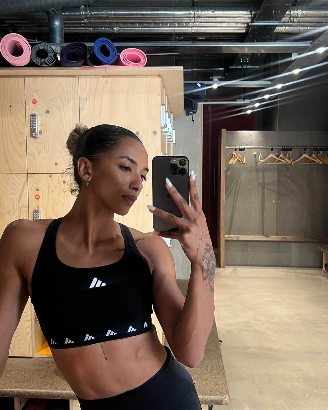 Laviai NIELSENのインスタグラム：「a little June highlight reel bcos i didn’t post anything AT ALL last month (who am I??)   a busy month of racing, and some amazing moments in between 🥰🫶🏽✨」