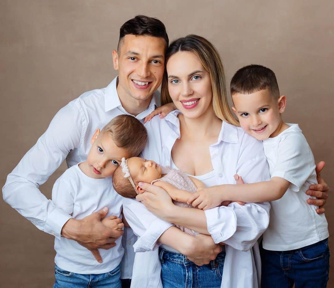 のインスタグラム：「Family」