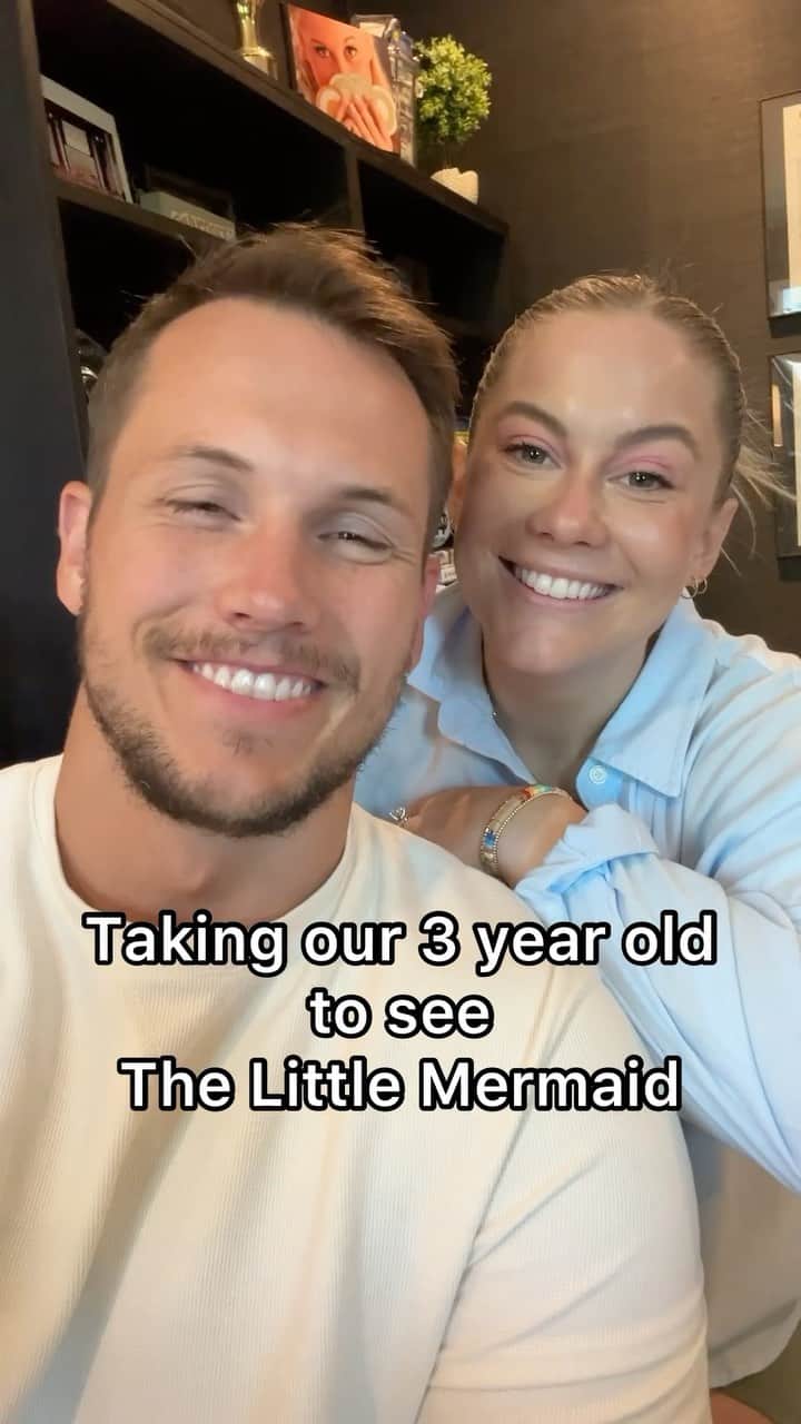 ショーン・ジョンソンのインスタグラム：「Disney vlog live on YouTube. good memories @shawnjohnson #daughter #kids #parenting #family #disney #littlemermaid」