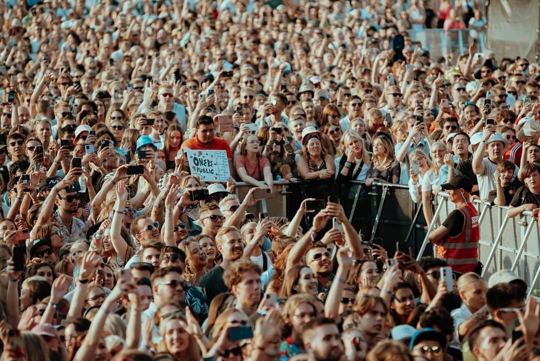 OneRepublicさんのインスタグラム写真 - (OneRepublicInstagram)「Lollapalooza Stockholm tonight! 🔥 INNNSSAAAAANNNEEE!」7月2日 5時25分 - onerepublic