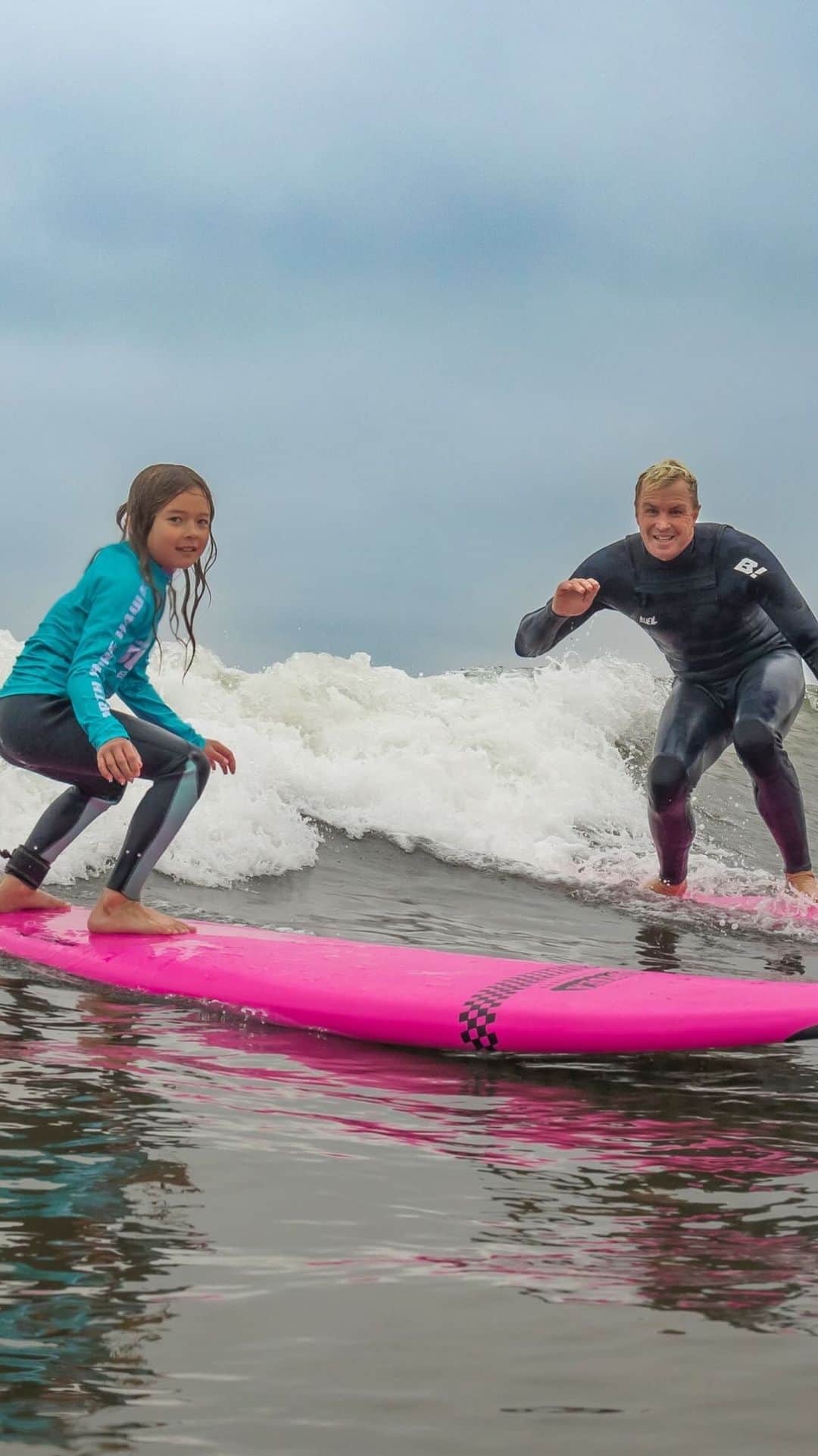 ジェイミー・オブライエンのインスタグラム：「EXCITING NEWS!! As many of you know, spreading the surf psych is my life goal. Being able to share surfing and what I love through my videos and through my surf school has been a dream come true! … and now, the dream GROWS!! We’ve officially opened location #2 of @jamieobriensurfexperience at the beautiful Hotel Del Coronado in Southern California! So very honored and excited to create more good times, spread more psych, and share more my love of the ocean with others! Book your surf lesson now OR apply to work with us! (We are looking to hire Coronado locals!) See you there!! Link my profile 🤙🏽🏄🏽 ••• @delcoronado  #SurfingLife #SurfSchool #CaliforniaDreaming #HotelDelCoronado」