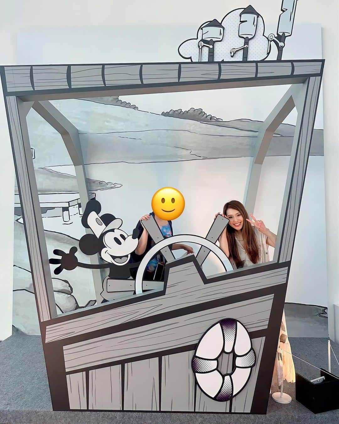 のインスタグラム：「. ミッキー❤️ ヴィランズの部屋もあったよ☺️ 久しぶりに、ユニバ以来かな？ 地元の友だちと✨ . #ディズニー#ディズニーアニメーションイマーシブエクスペリエンス  #ミッキー#ヴィランズ」