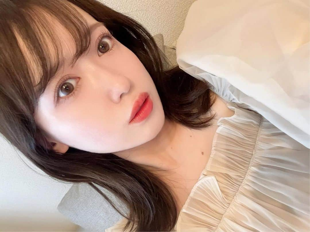 mami 宝島社さんのインスタグラム写真 - (mami 宝島社Instagram)「今日のメイク🏷️💕 @jillstuartbeauty さんから新しく出るアイブロウとアイブロウマスカラを頂いたのでそれを使った🫶 今日はpink blink shade🤍 ブルベのオフィスメイクははlavender shadeがオススメ👶可愛くしたい時はpinkにするのが今のオキニ✌️💕 ちなみにアイシャドウもjillstuartで合わせてピンクメイクにした♡(19 calm petunia) 3枚目写真撮ったら全然色違くて草 #jillstuartbeauty #jillstuart_pr #jillstuart #ジルスチュアート　#今日のメイク #今日のメイクアイテム」7月2日 15時26分 - mm.920k