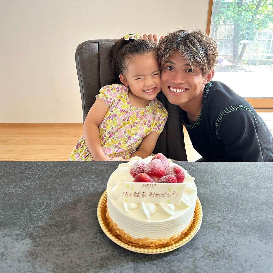 姫野れみのインスタグラム：「J１通算１５０試合おめでとう🧑🏿‍🦱💙 ここまでくるのに本当に色々なことがありましたが 乗り越えて無事達成できたこと、 いつも応援して下さる皆様のおかげです。 ありがとうございます。 これからもよろしくお願い致します😌」