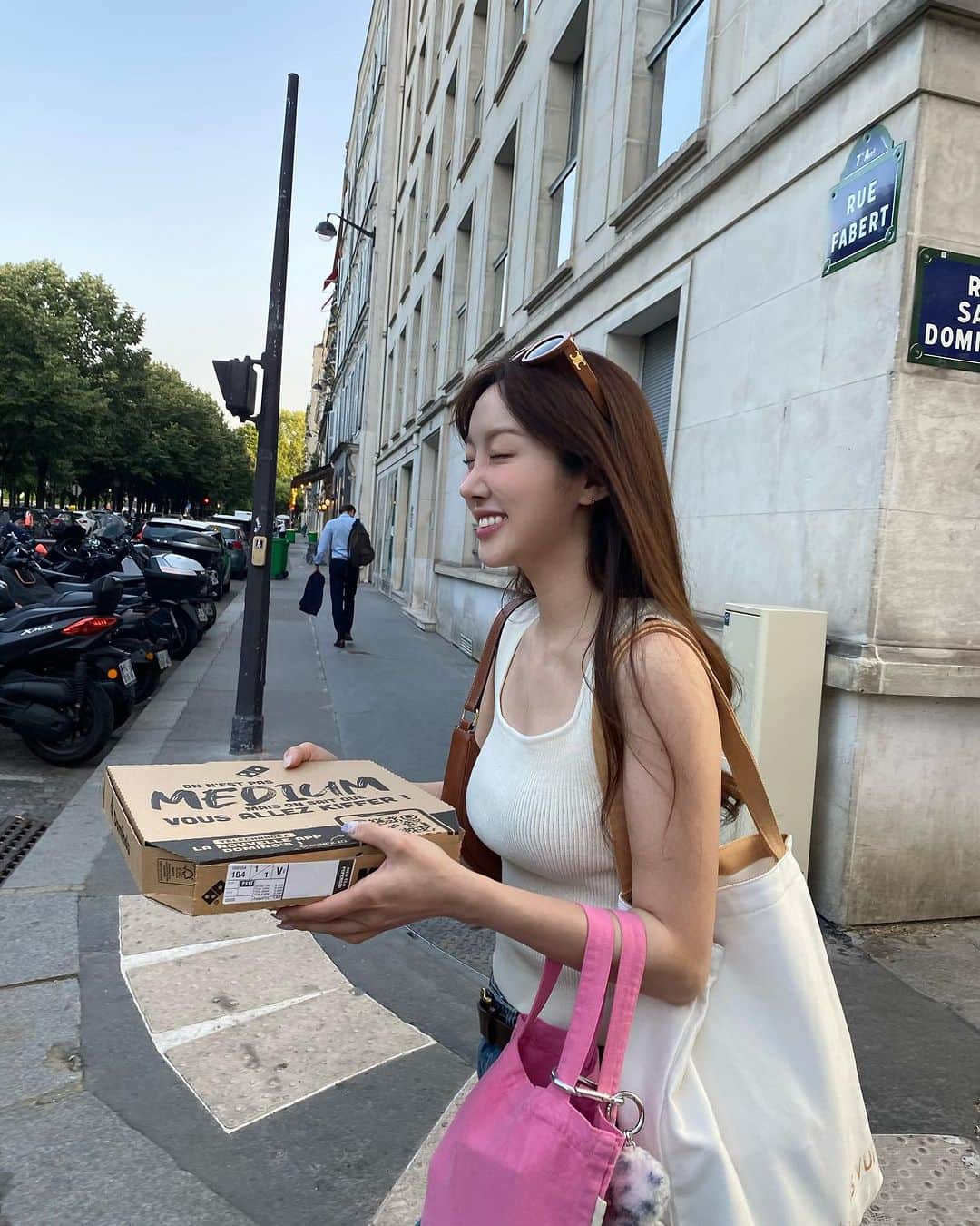 COCO さんのインスタグラム写真 - (COCO Instagram)「핏쟈조아해?🍕 나는 치즈 아님 빼빼로니🍕 코코팜은 오떤 핏쟈 좋아해?🍕」7月2日 16時25分 - rilaccoco