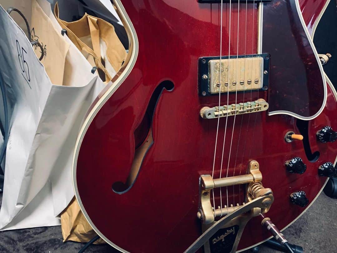 小田和奏さんのインスタグラム写真 - (小田和奏Instagram)「ギターダビングおしまい。 Weezerみたいなバンドやりたい。」7月2日 16時20分 - kazusou