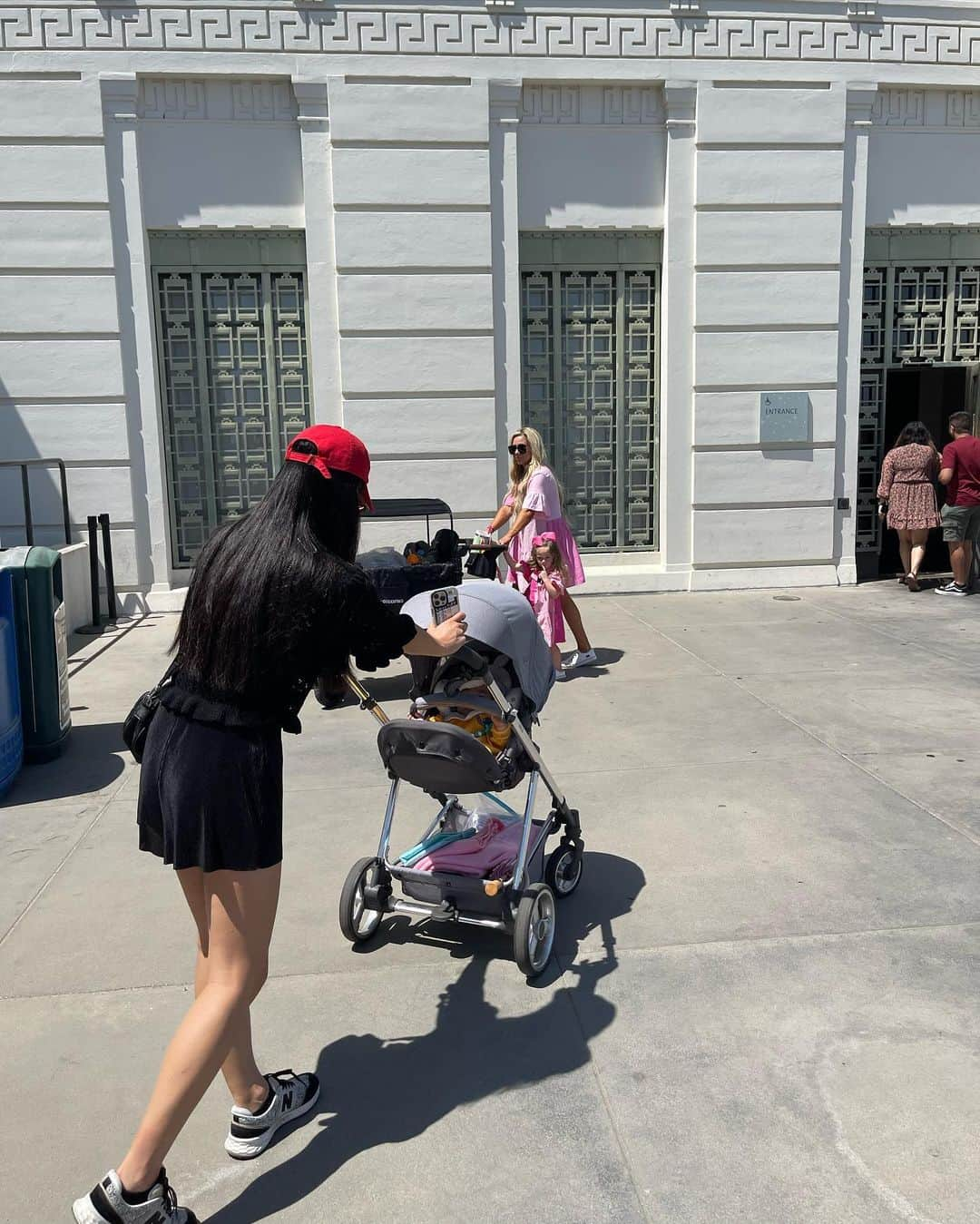 パク・ヒヨンさんのインスタグラム写真 - (パク・ヒヨンInstagram)「#griffithobservatory #firstvisit with Mino 🧡so happy to be with Mino my boy. Very Precious time with him 기타잘켜는 울언니 🥹 도 함께 동행 @lisoguitar」7月2日 16時21分 - heeyounglpga