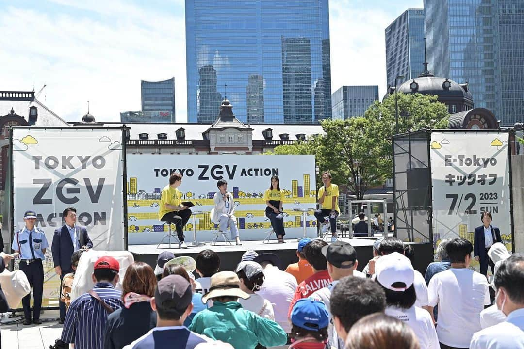 脇阪寿一さんのインスタグラム写真 - (脇阪寿一Instagram)「【TOKYO ZEV ACTION】 オープニングステージに小池百合子東京都知事、安田美沙子ちゃん、サッシャさんと登壇させて頂きました。  綺麗な地球、綺麗な日本、綺麗な東京を子供たちに残す為、今我々に出来ること。  集まってくれた11プロジェクトメンバーの皆さん ありがとう✋️  #ZEV #ZEV東京 #tokyozevaction  #小池百合子 #東京都知事  #安田美沙子 #サッシャ  #君たちの未来へ #今僕にできること #11プロジェクト」7月2日 16時35分 - juichiwakisaka