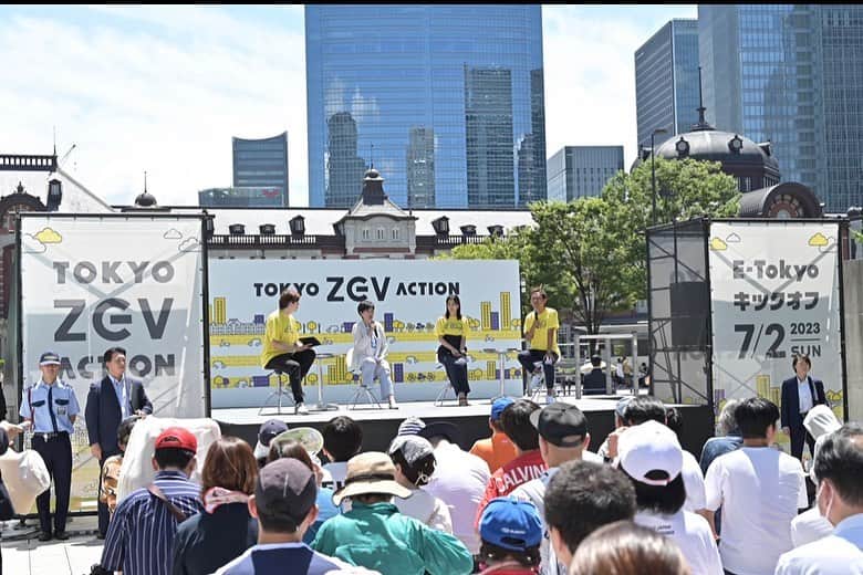 脇阪寿一さんのインスタグラム写真 - (脇阪寿一Instagram)「【TOKYO ZEV ACTION】 オープニングステージに小池百合子東京都知事、安田美沙子ちゃん、サッシャさんと登壇させて頂きました。  綺麗な地球、綺麗な日本、綺麗な東京を子供たちに残す為、今我々に出来ること。  集まってくれた11プロジェクトメンバーの皆さん ありがとう✋️  #ZEV #ZEV東京 #tokyozevaction  #小池百合子 #東京都知事  #安田美沙子 #サッシャ  #君たちの未来へ #今僕にできること #11プロジェクト」7月2日 16時35分 - juichiwakisaka