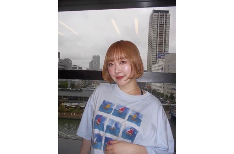 yonigeさんのインスタグラム写真 - (yonigeInstagram)「Baby steps. at osaka Namba HATCH off shot photo  hair make and photo by hitomi andoh @he_to_mean」7月2日 16時36分 - yonige_official