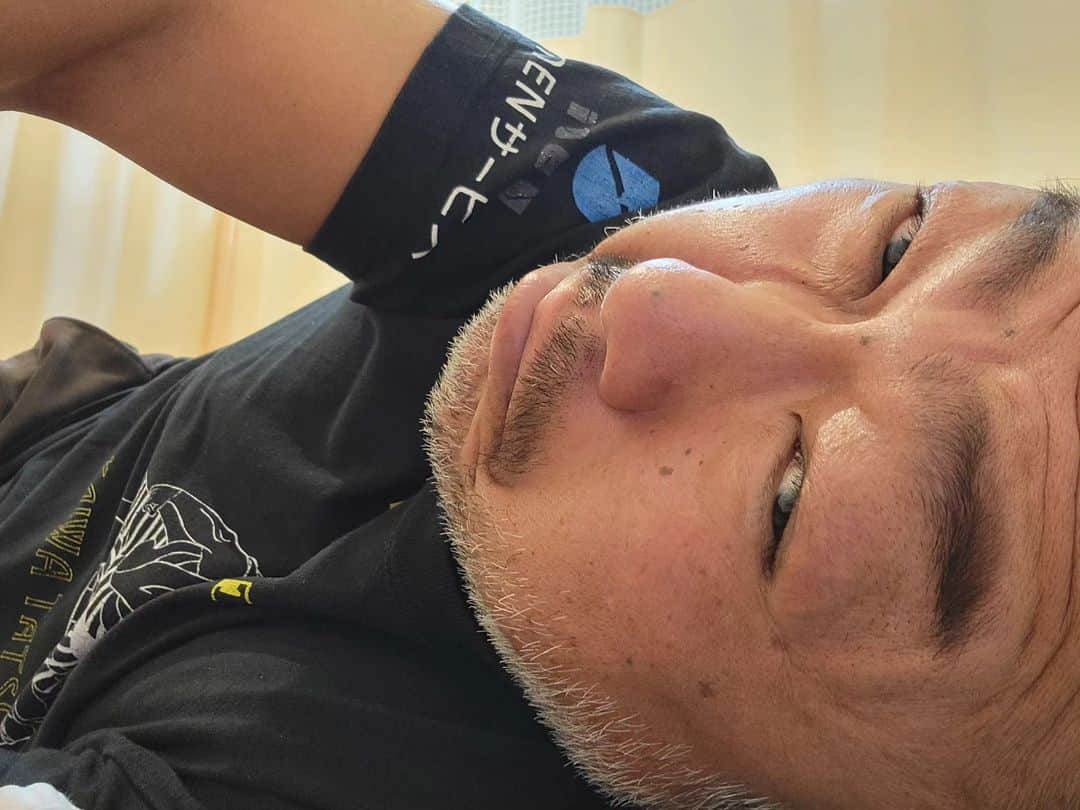 高岩竜一のインスタグラム：「相変わらずブロック注射💉は痛いのよ😖💥」